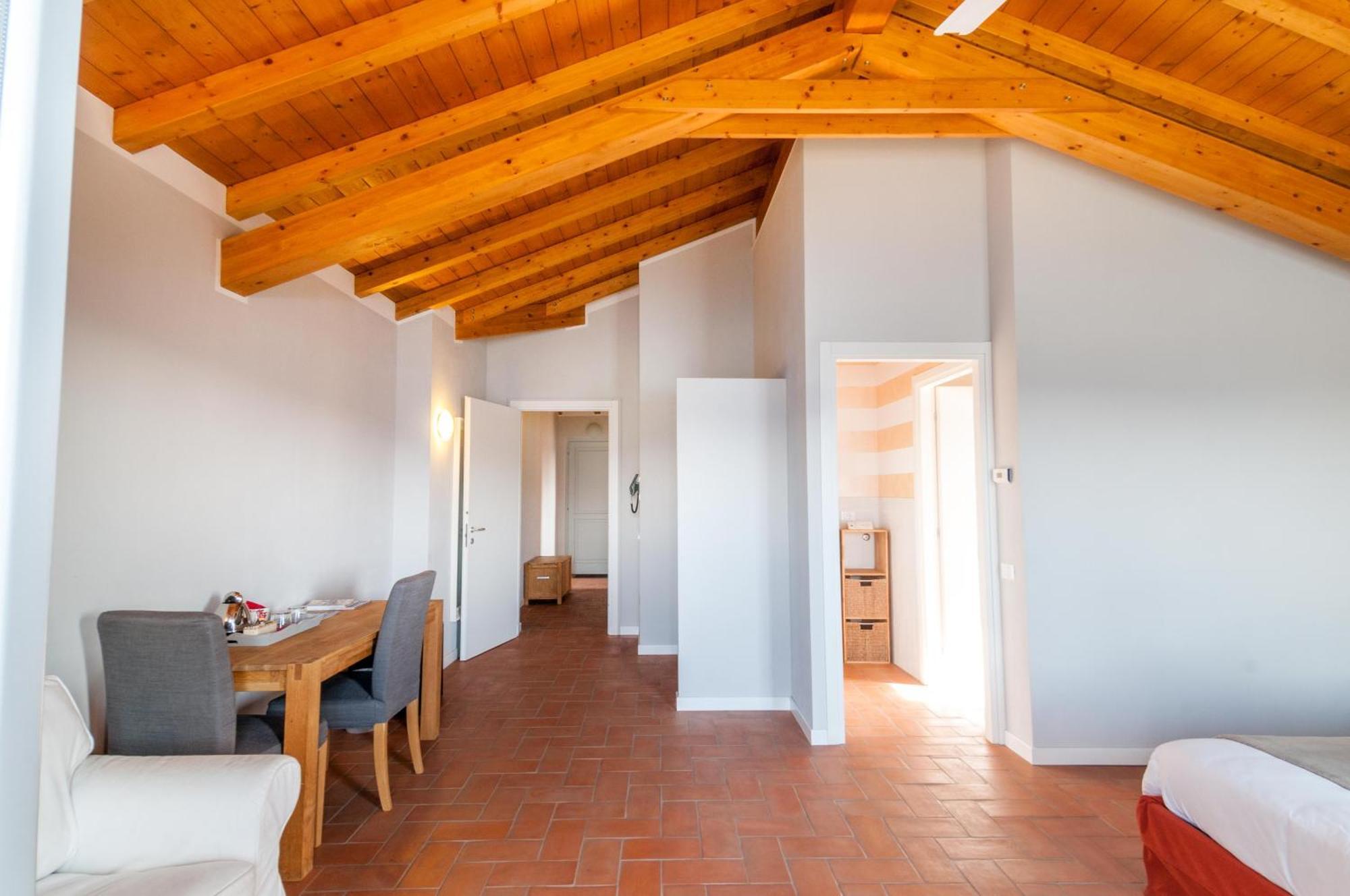Locanda Pozzetto Laveno-Mombello Quarto foto